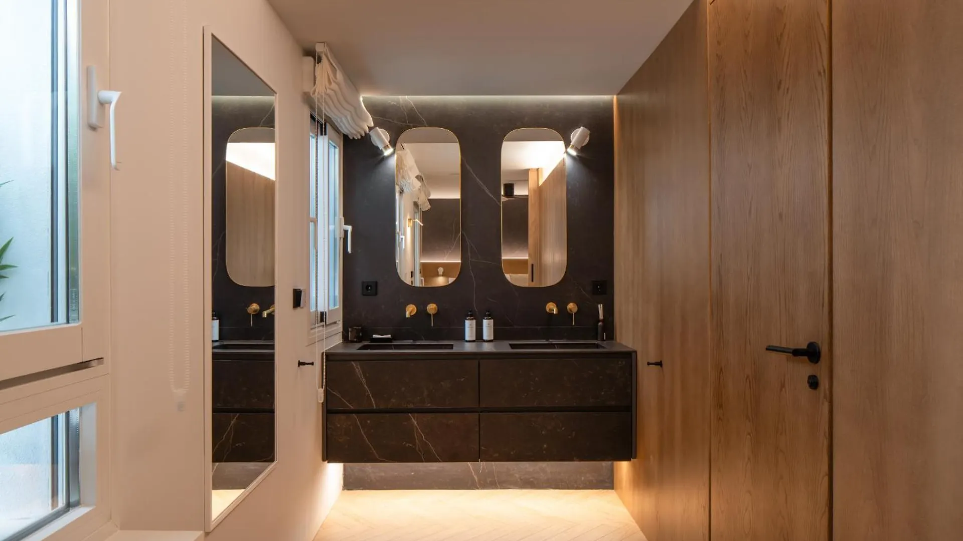 Carrera De La Virgen Boutique Apartments غرناطة 0*,